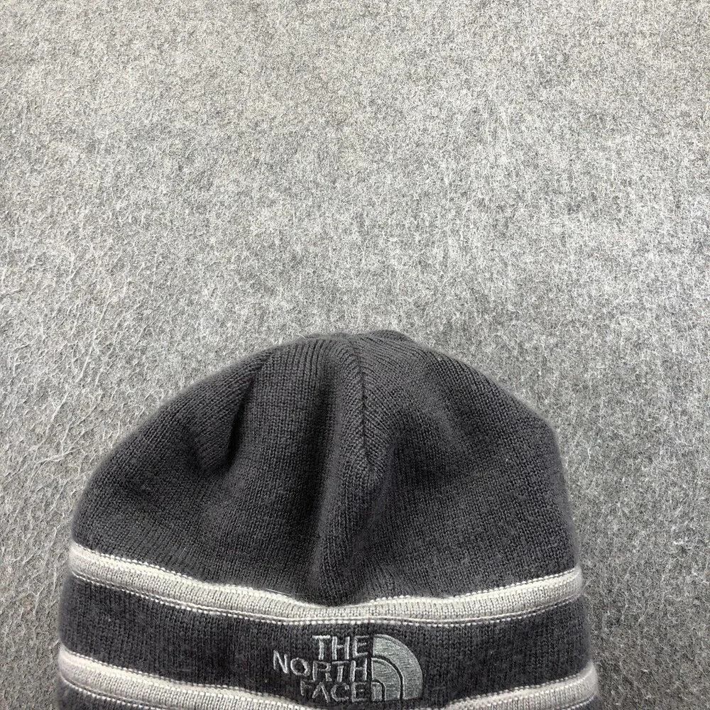 The North Face Hat Beanie Mens One Size Gray Striped Fleece Lined Winter Thermal